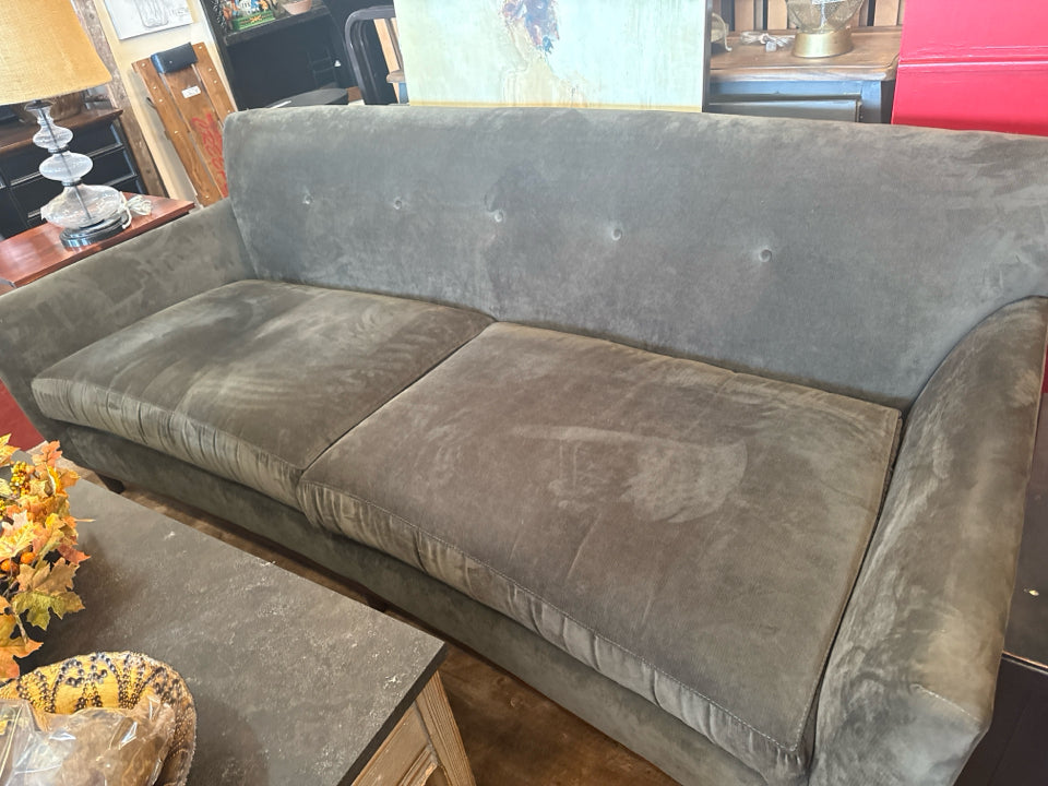 Camden Collection Tufted Velvet Olive Sofa/Couch