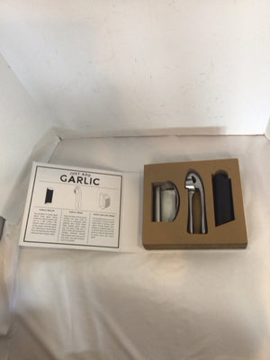 White/Black In Box Garlic Mill