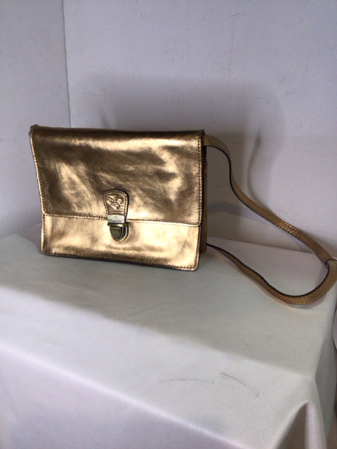 Patricia Nash Leather Gold Purse
