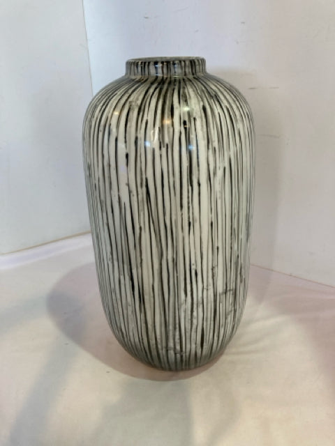 Black/White Ceramic Stripe Vase