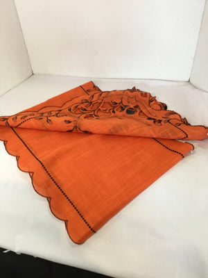 Secret Celebrity Halloween Orange/Black Polyester Table runner Holiday Item