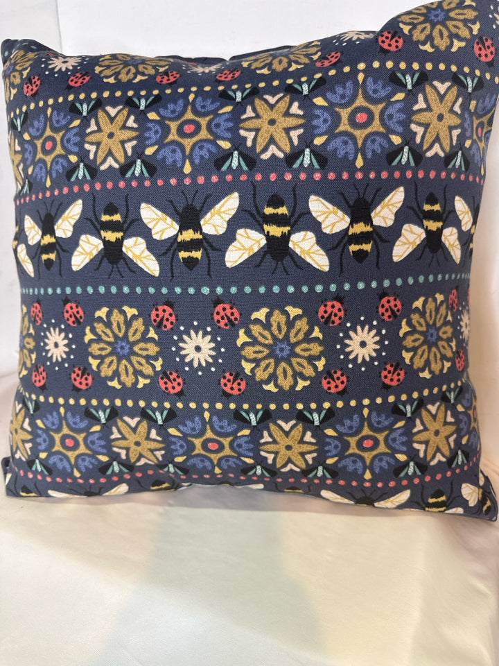 Hampton Bay Outdoor/Outside Blue Bee Pillow