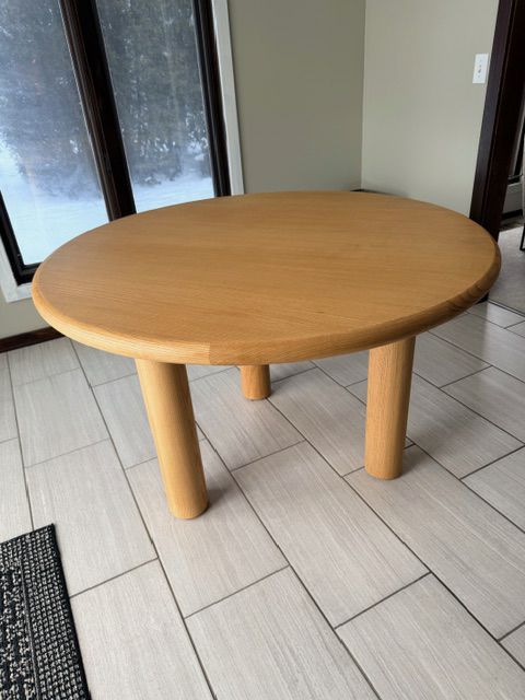 Castlery Round Wood Table Ashen Dining Table 9AHXPMU7