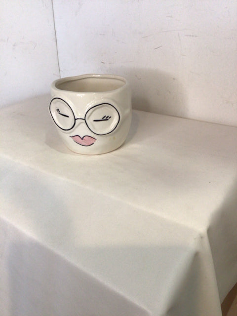 White/Black Ceramic Face Planter