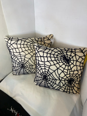 Halloween Black/White Cotton Spider Web Holiday Item