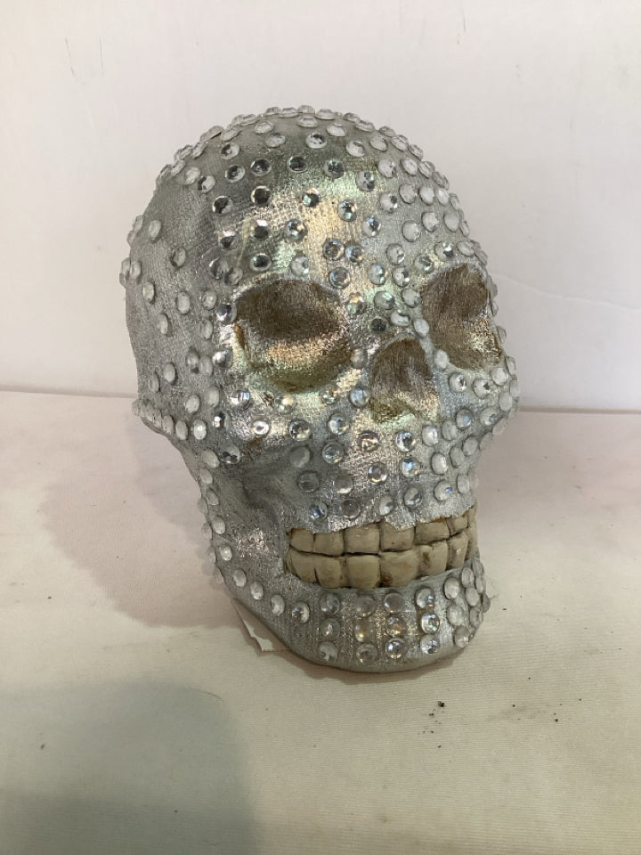 Halloween Silver Resin Skull Holiday Item