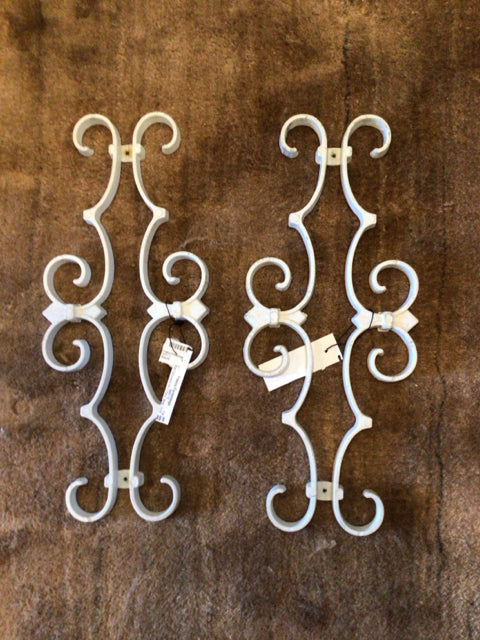 2 Piece Metal Scroll White Wall Decoration Art