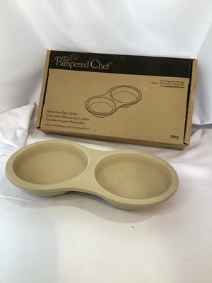 Pampered Chef Beige Stoneware Dish