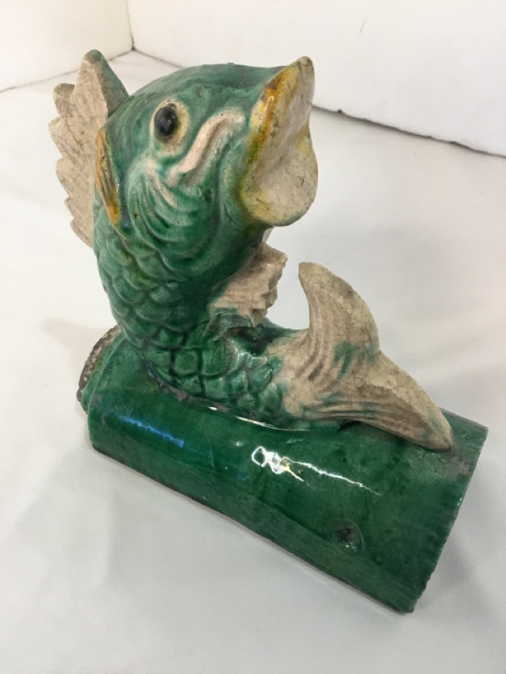 Oriental Green Ceramic Fish Sancai Glaze Statue
