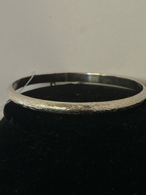 Sterling Silver Silver Bangle Bracelet