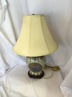 Oriental White/Blue Ceramic Lamp