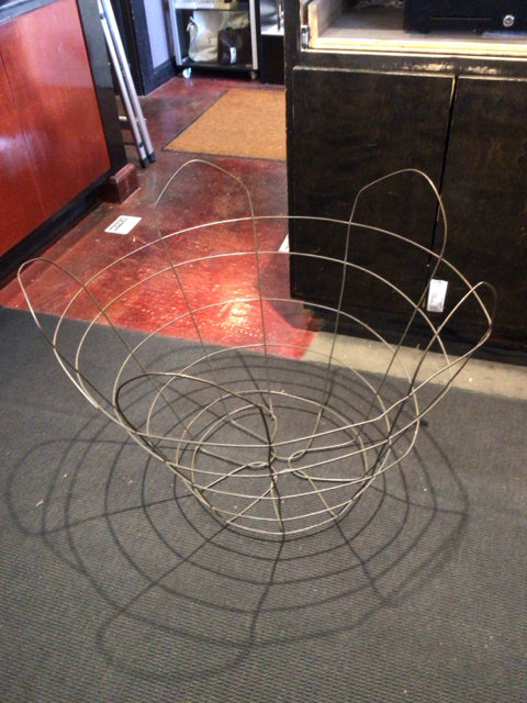 Retro Gray Metal Wire Basket