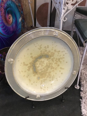 w/Stand Yellow Pottery 2 Piece Plate
