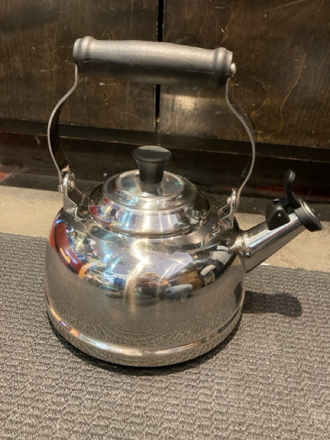 Le Creuset Chrome Tea Pot
