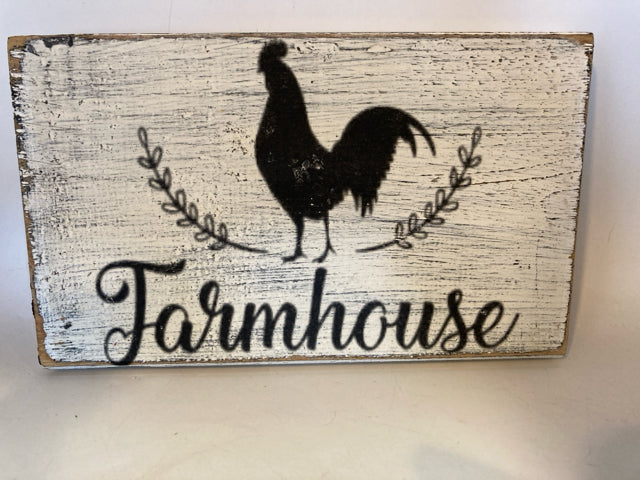 Farmhouse Wood Rooster Words White/Black Wall Decoration