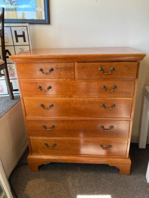 6 Drawers Wood Brown Dresser/Chest