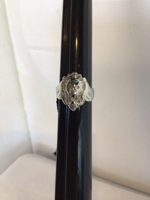 10K Gold White Lion Diamond Ring