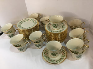 Lenox Dish Set White/Gold China Holly Holiday Item