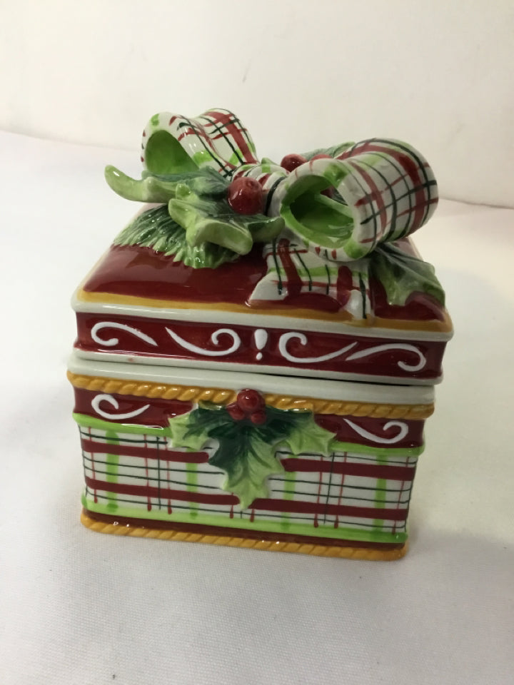 Fitz & Floyd Christmas Red/Green Ceramic Trinket Box Presents Holiday Item