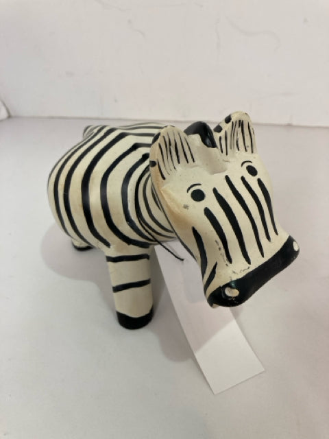 Black/White Soapstone Zebra Figurine