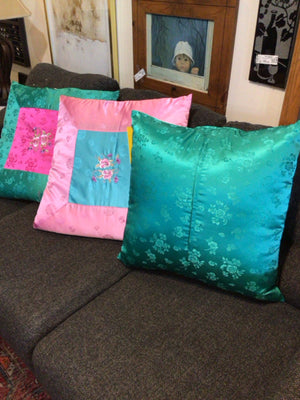Oriental Pink/Aqua Embroidered Set of 3 Pillow Set