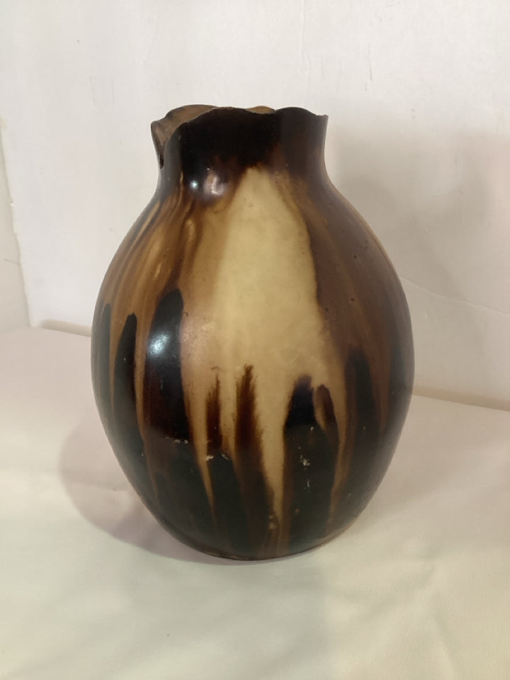 Brown/Tan Clay Vase