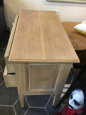 Sherrill Drawer Wood Cream Chest/Dresser