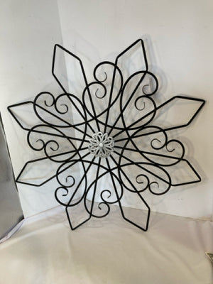 Black/Silver Metal Wall Hanging Art