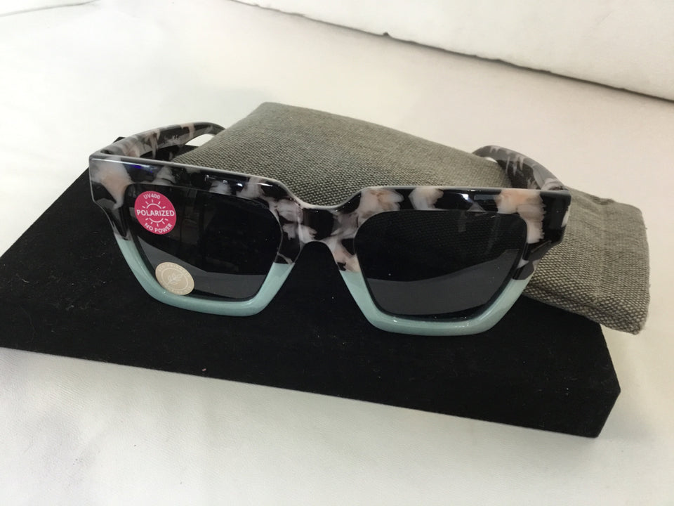 Peepers Teal Sun Glasses