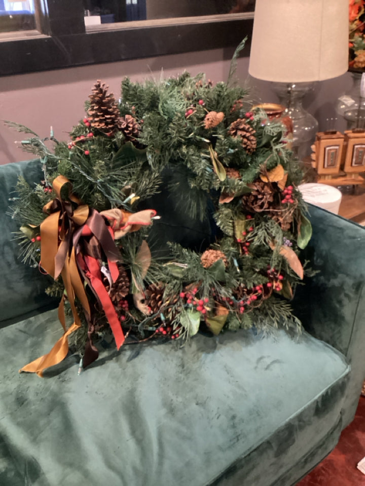 Wreath Green Pine Cone Electric Holiday Item