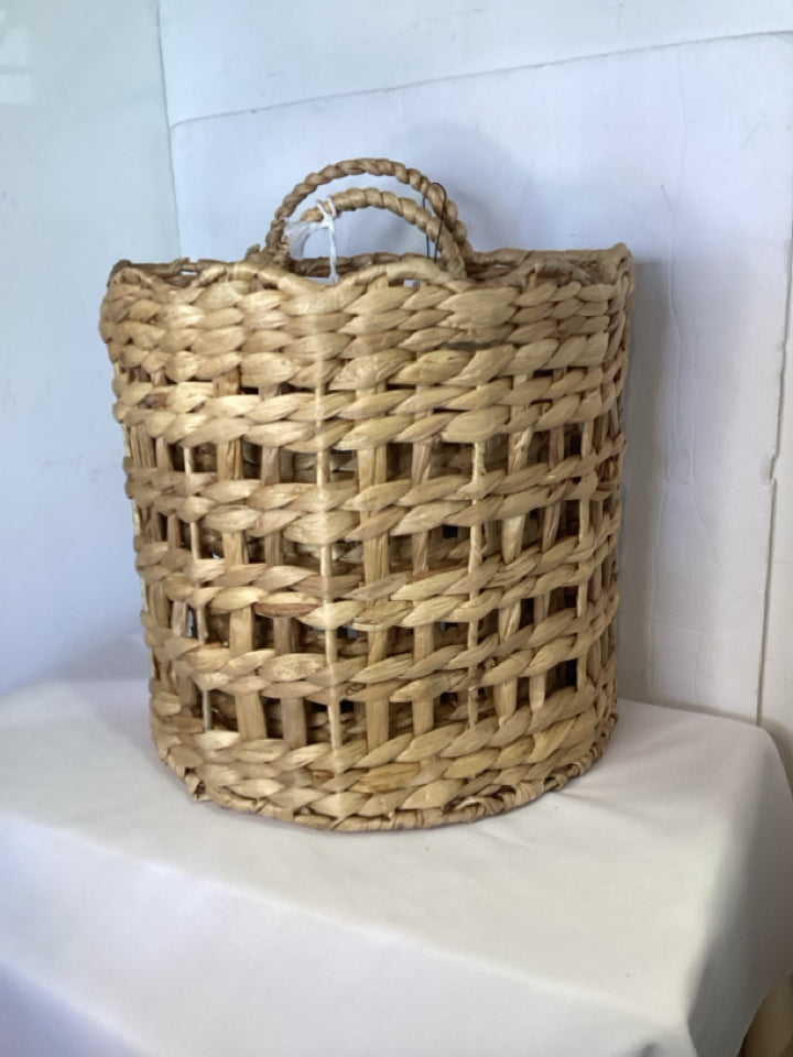 Wall Tan Sea Grass Set of 2 Basket