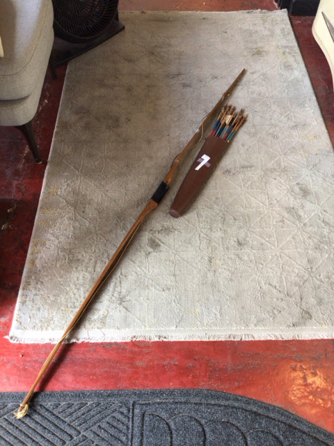 Vintage Brown/Multi Bow & Arrow