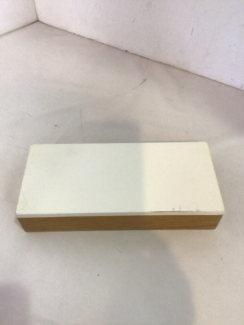 Lidded Wood Brown/White Box