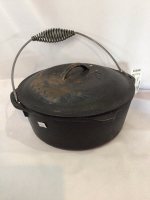 Lodge Cast Iron Pot/Pan