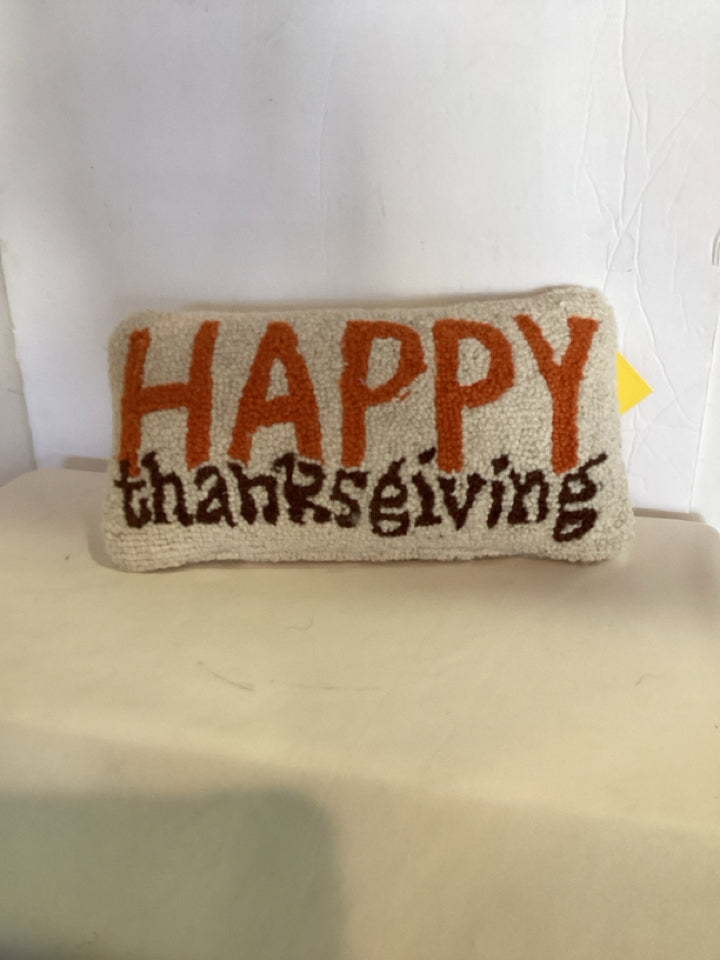 Pillow Brown/White Textured Hook Holiday Item