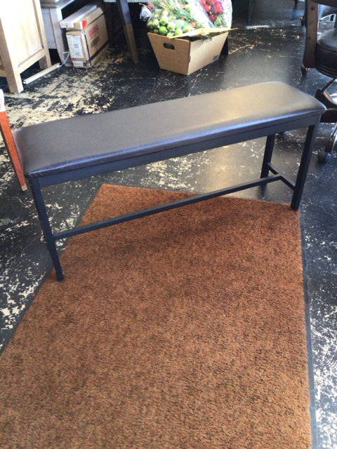 Vinyl Black/Brown Bench