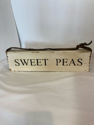 Tan/Black Wood Sweet Pea Sign