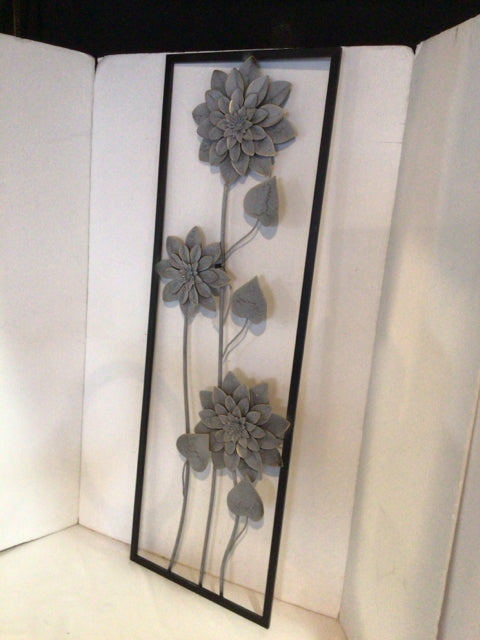 Metal Flowers Gray/Black Wall Decoration Art