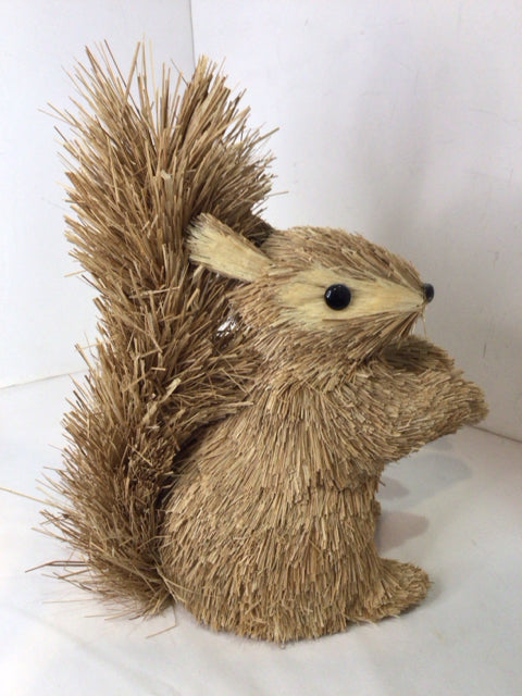 Natural Straw Squirrel Sculpture