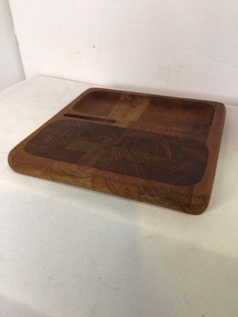 Brown Wood Square Cutting Board