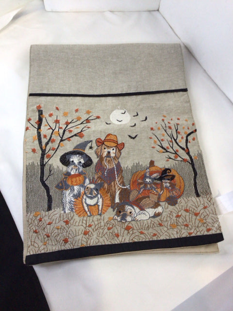 PIER 1 Fall Beige/Multi Cotton Table runner Holiday Item