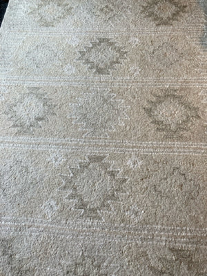 Safavieh Wool Taupe Rug