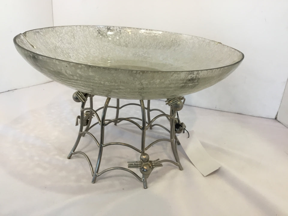 Halloween Silver Metal/Glass Bowl Spider Holiday Item