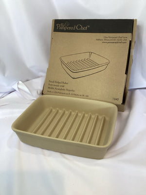 Pampered Chef Beige Stoneware Baking Dish