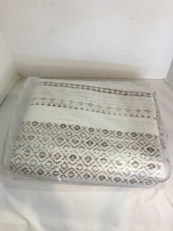 Velour Brown/Cream Rug
