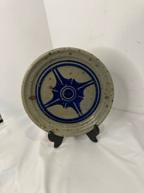 Original Plate Blue/Tan Stoneware Star Decoration