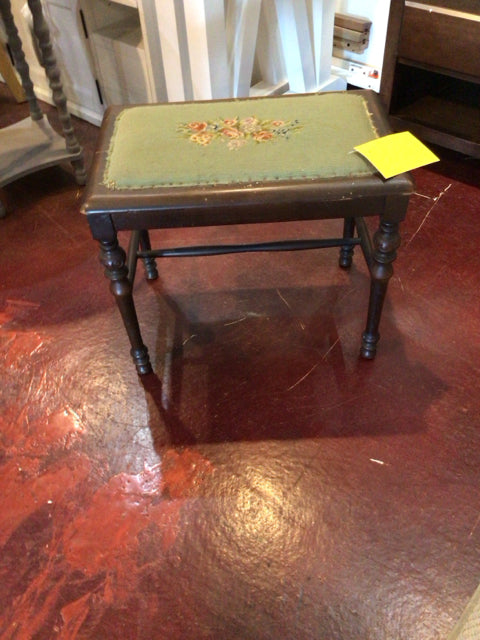 Piano Needlepoint Vintage Brown/Green Bench