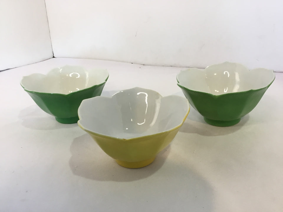 Set of 3 Green/Yellow Porcelain Flowers Bowl Set