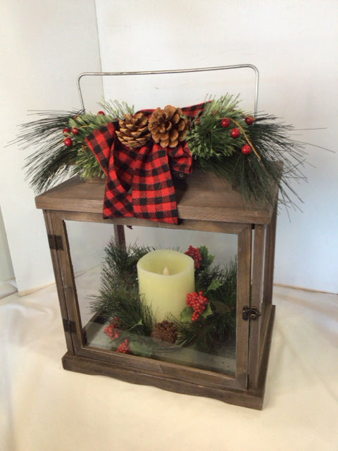 Christmas Green/Red Wood Candle Holder w/Candle Holiday Item