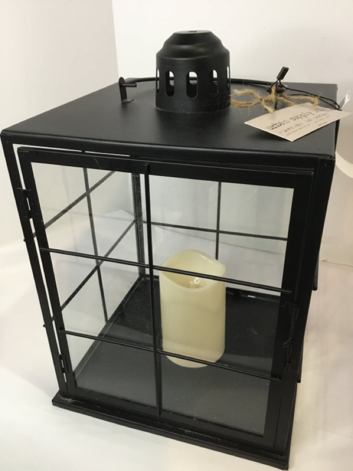 Lantern Black Metal/Glass LED Candle Holder